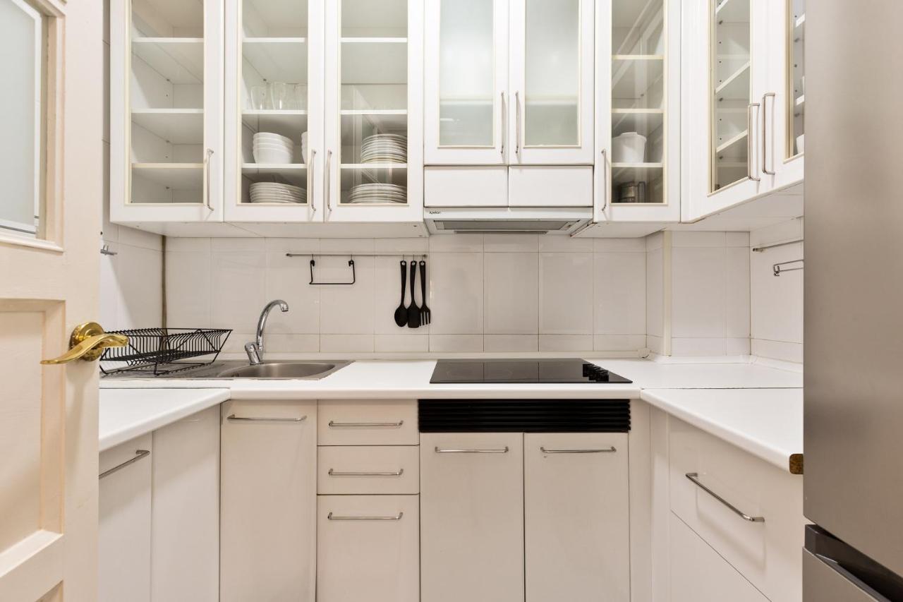 Stay U-Nique Apartments Consell Барселона Екстериор снимка